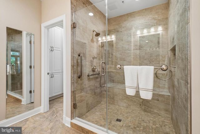 21484 CEDAR DR, Sterling, VA 20164