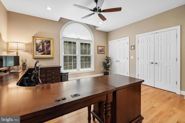 21484 CEDAR DR, Sterling, VA 20164
