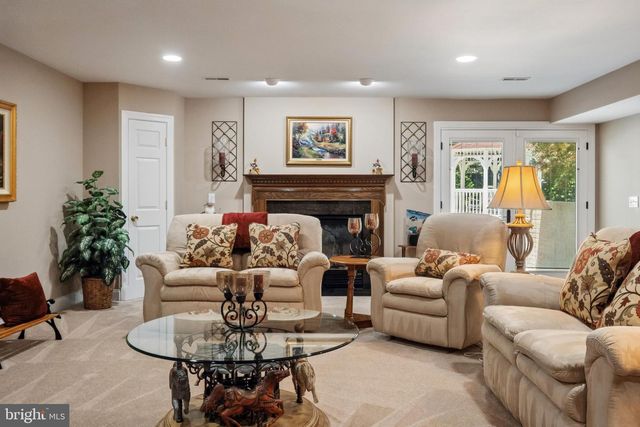 21484 CEDAR DR, Sterling, VA 20164