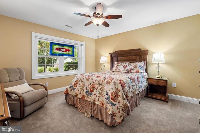 21484 CEDAR DR, Sterling, VA 20164