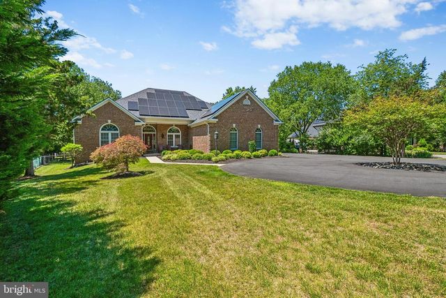 21484 CEDAR DR, Sterling, VA 20164