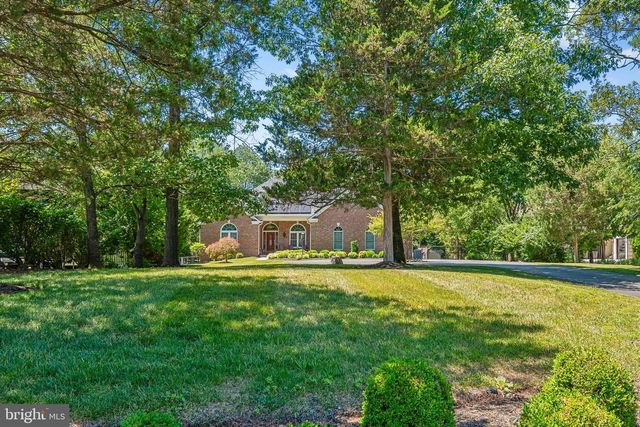 21484 CEDAR DR, Sterling, VA 20164