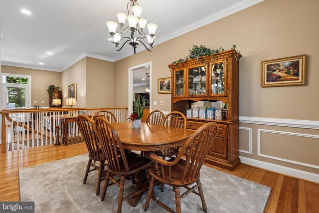 21484 CEDAR DR, Sterling, VA 20164