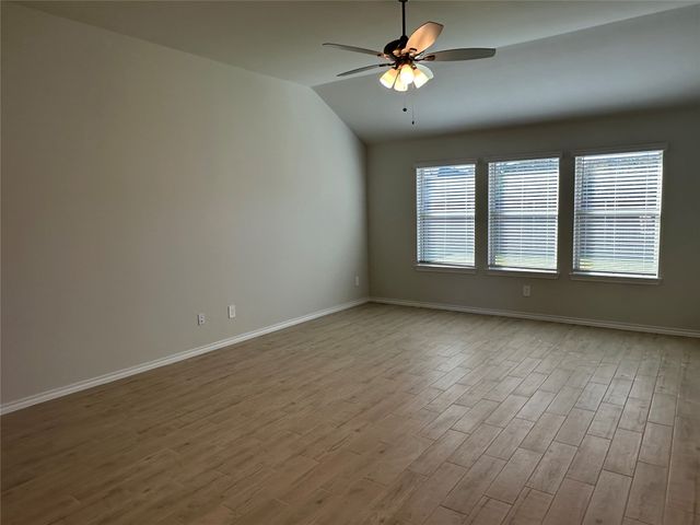 2009 Sesaro Drive, Aubrey, TX 76227