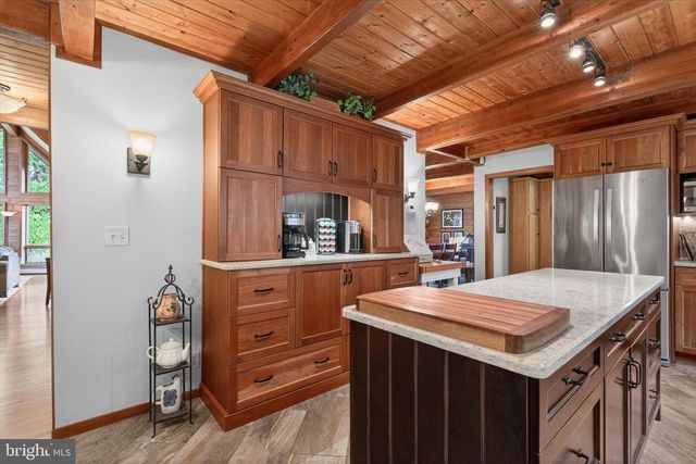 1121 PIKETOWN RD, Harrisburg, PA 17112