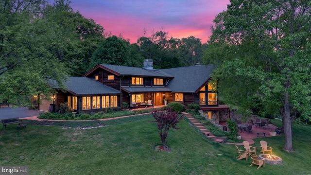 1121 PIKETOWN RD, Harrisburg, PA 17112