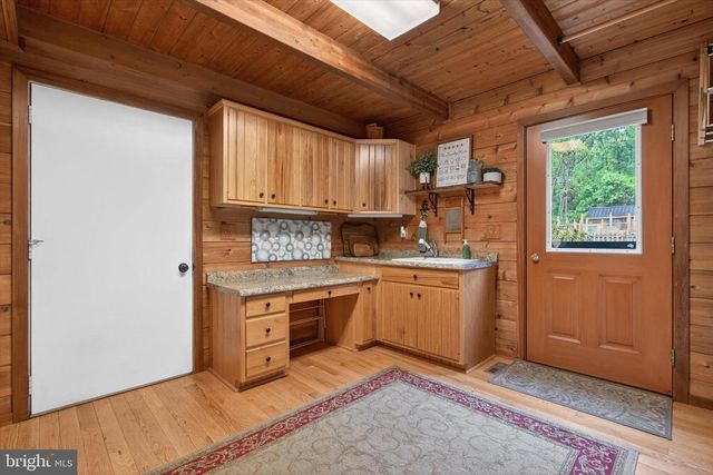 1121 PIKETOWN RD, Harrisburg, PA 17112