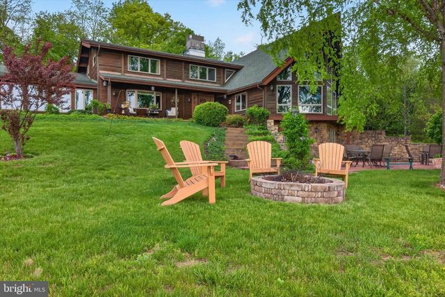 1121 PIKETOWN RD, Harrisburg, PA 17112