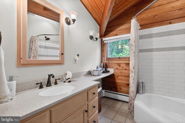 1121 PIKETOWN RD, Harrisburg, PA 17112