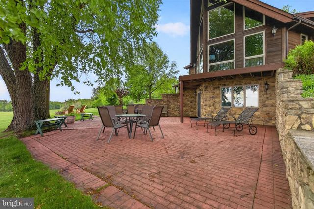 1121 PIKETOWN RD, Harrisburg, PA 17112