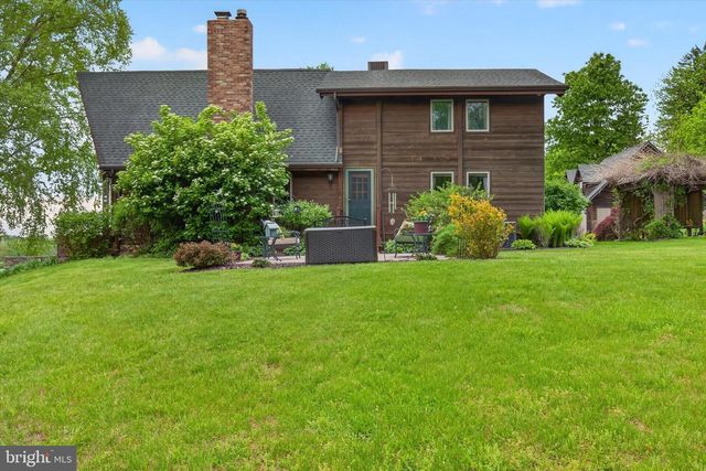 1121 PIKETOWN RD, Harrisburg, PA 17112