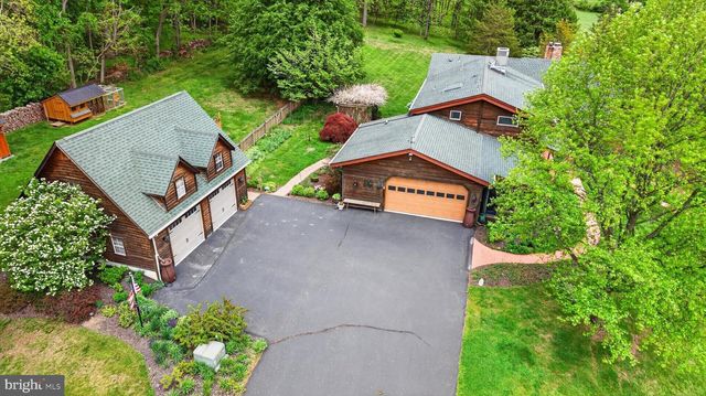 1121 PIKETOWN RD, Harrisburg, PA 17112