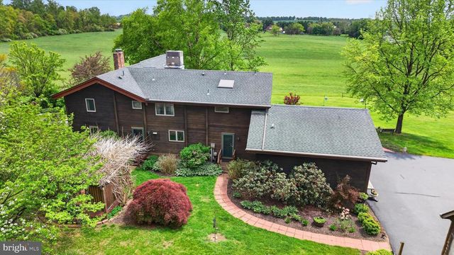 1121 PIKETOWN RD, Harrisburg, PA 17112