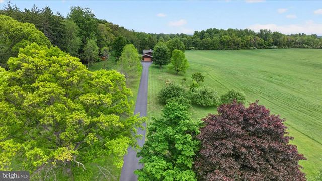 1121 PIKETOWN RD, Harrisburg, PA 17112