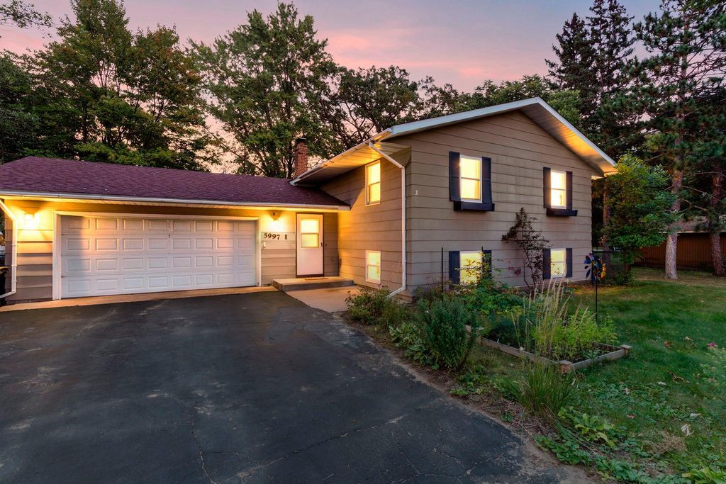 5997 Oak Circle, North Branch, MN 55056 — exterior