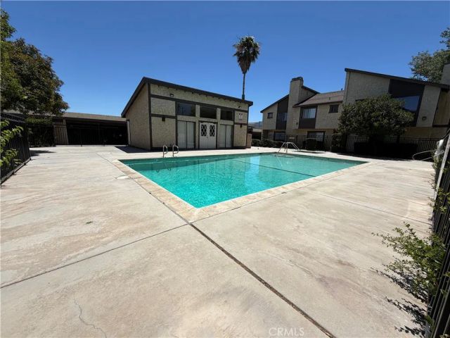 1322 W Avenue J4, Lancaster, CA 93534