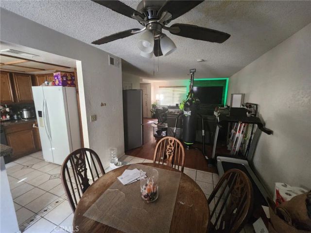 1322 W Avenue J4, Lancaster, CA 93534
