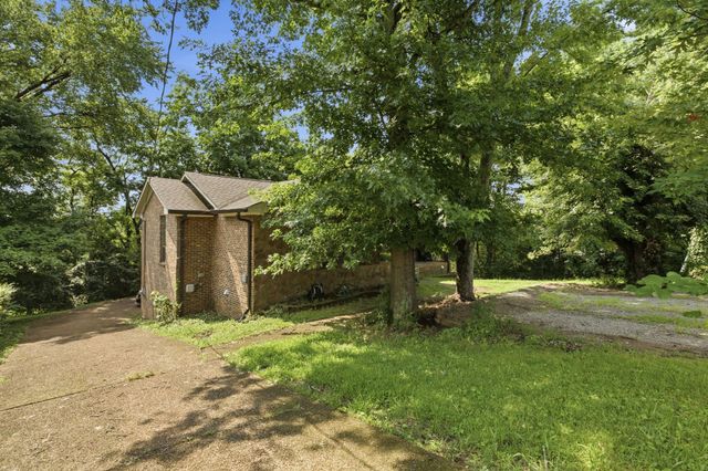 213 Cedarview Dr, Antioch, TN 37013
