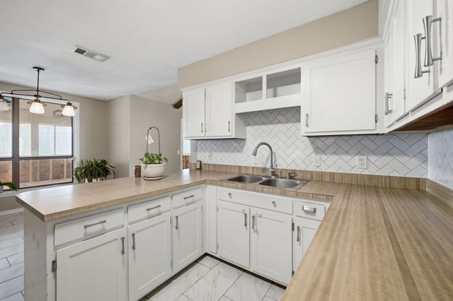 213 Cedarview Dr, Antioch, TN 37013