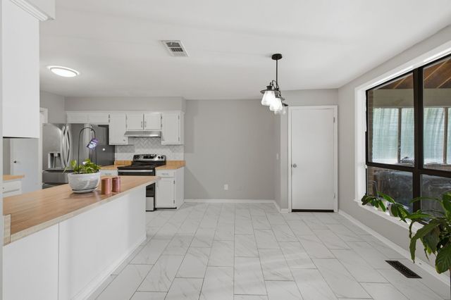 213 Cedarview Dr, Antioch, TN 37013