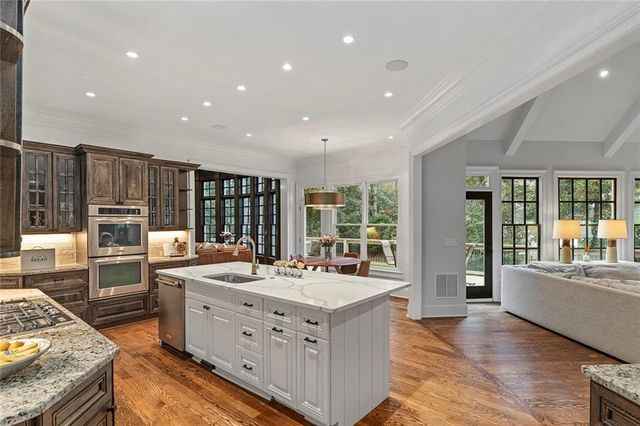 590 Windsor Parkway, Atlanta, GA 30342