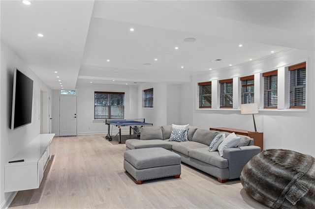 590 Windsor Parkway, Atlanta, GA 30342