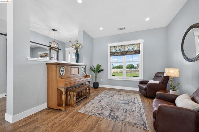 2151 Bartels Dr, Knightsen, CA 94548