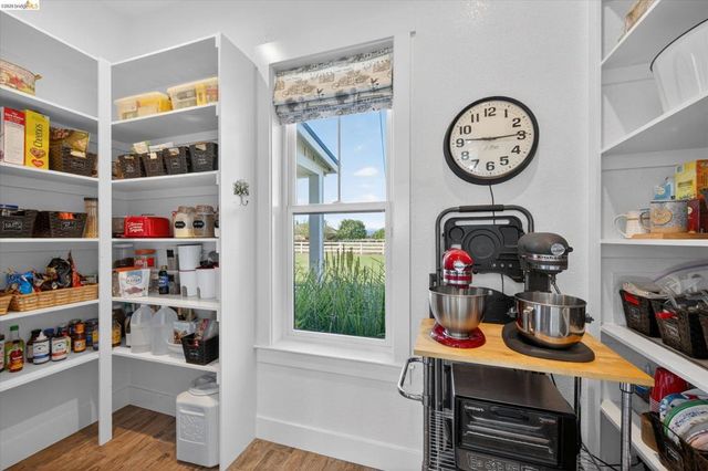 2151 Bartels Dr, Knightsen, CA 94548