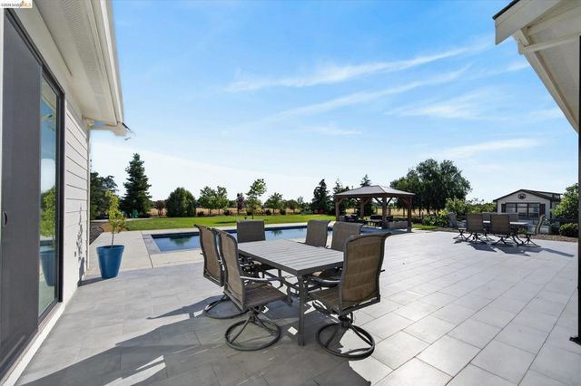 2151 Bartels Dr, Knightsen, CA 94548