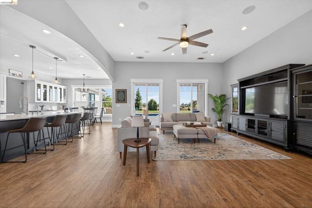 2151 Bartels Dr, Knightsen, CA 94548