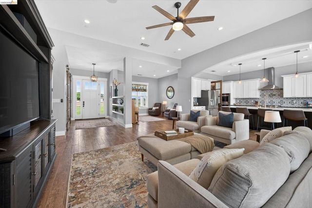 2151 Bartels Dr, Knightsen, CA 94548