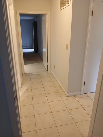 500 Heritage Village A, Southbury, CT 06488