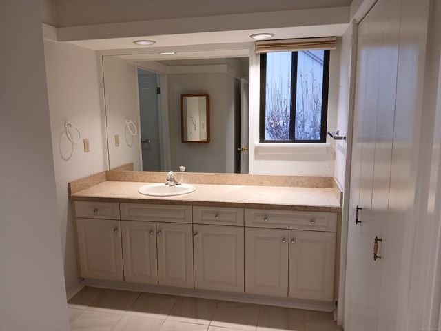 500 Heritage Village A, Southbury, CT 06488