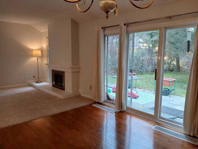 500 Heritage Village A, Southbury, CT 06488