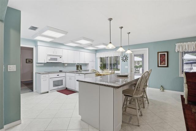 2921 NW 3OTH TERRACE, Gainesville, FL 32605