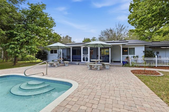 2921 NW 3OTH TERRACE, Gainesville, FL 32605