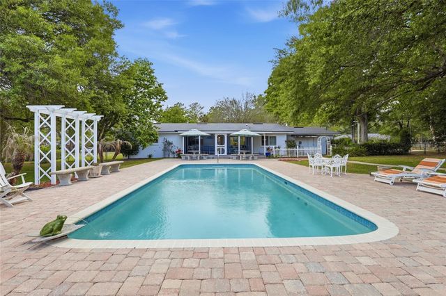 2921 NW 3OTH TERRACE, Gainesville, FL 32605