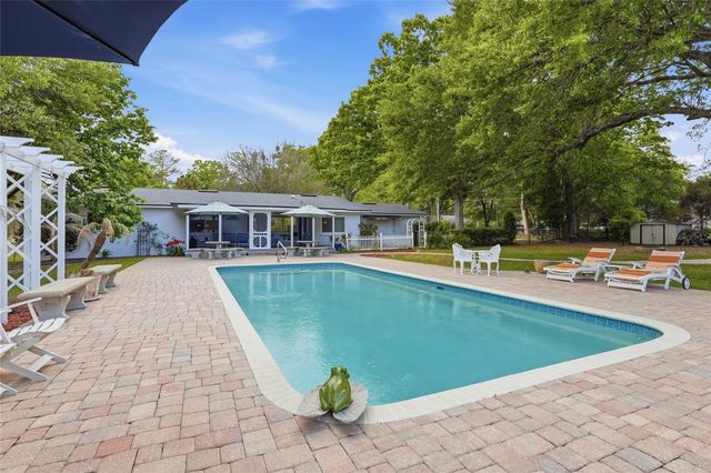 2921 NW 3OTH TERRACE, Gainesville, FL 32605