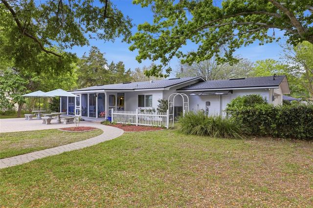 2921 NW 3OTH TERRACE, Gainesville, FL 32605