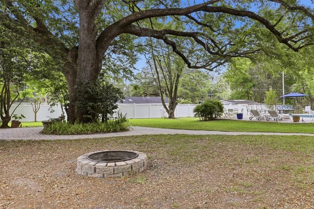 2921 NW 3OTH TERRACE, Gainesville, FL 32605