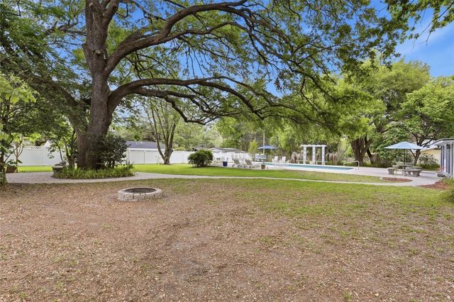 2921 NW 3OTH TERRACE, Gainesville, FL 32605