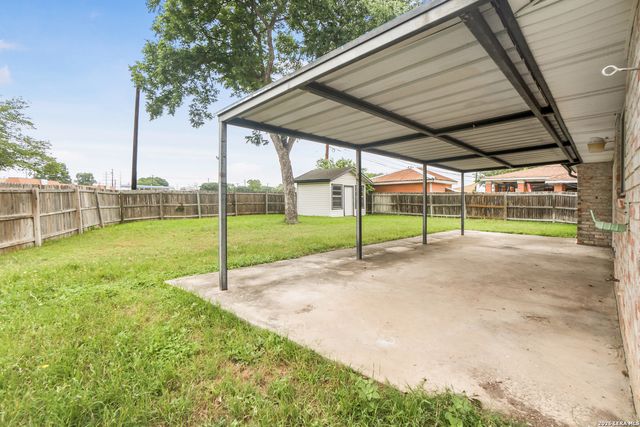 5003 STARFIRE ST, San Antonio, TX 78219