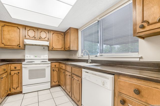 5003 STARFIRE ST, San Antonio, TX 78219