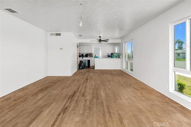 1101 Eureka, Bakersfield, CA 93305