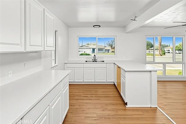 1101 Eureka, Bakersfield, CA 93305