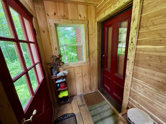 14 Threshold Way, Corinth, VT 05040