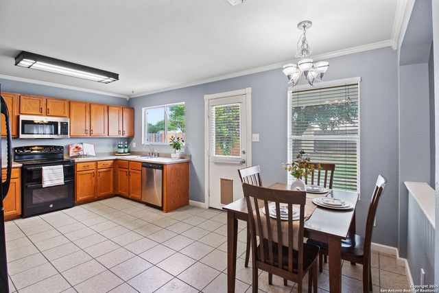 209 Rustic Acres, Selma, TX 78154