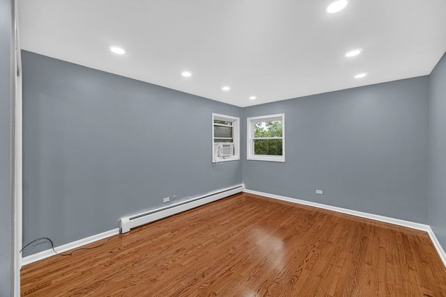 5700 W Montrose Avenue 3D, Chicago, IL 60634