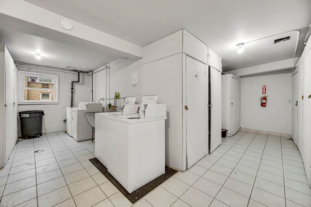 5700 W Montrose Avenue 3D, Chicago, IL 60634