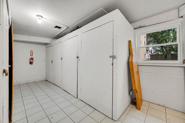 5700 W Montrose Avenue 3D, Chicago, IL 60634